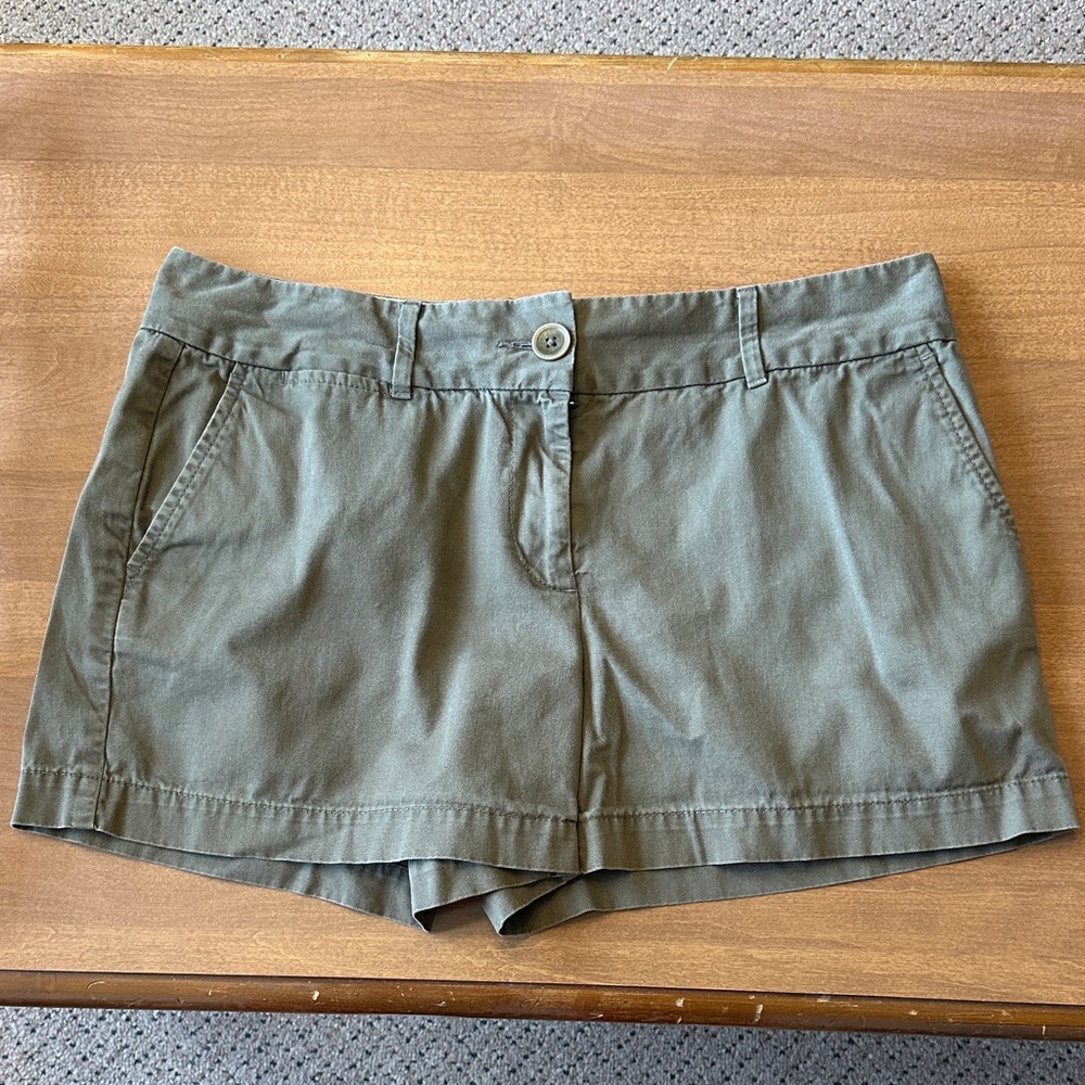 LOFT Khaki Women's Cargo Shorts Size 6